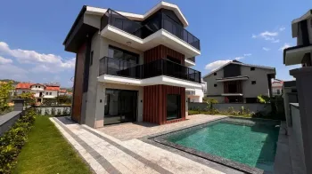 Contemporary Calis villa with large pool and garden